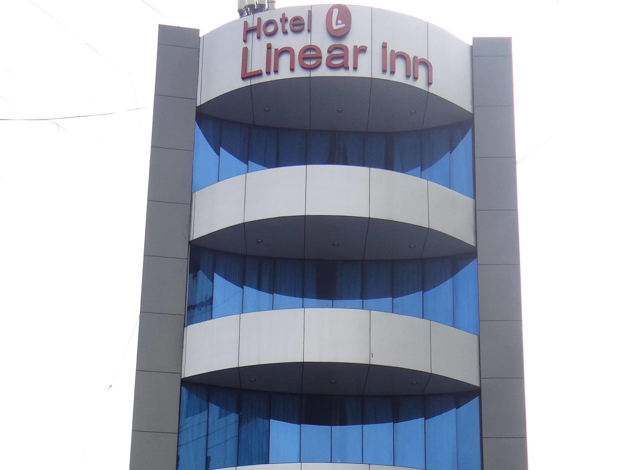 Linear Inn Indore Buitenkant foto
